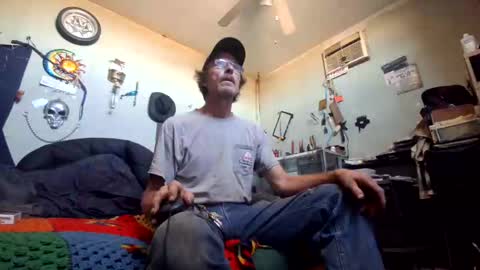 mackdog1369 online show from 11-16-25, 07:52