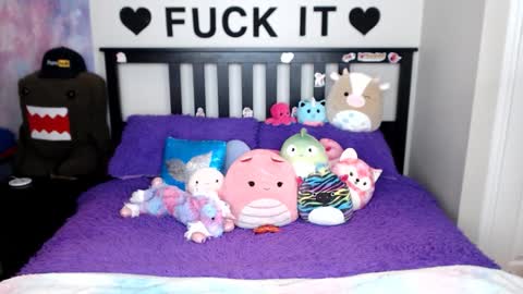 Mackenzie Wolfe online show from 02-04-26, 05:13