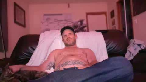 Snapshot of mackincaliallday chatting on 01-07-26, 12:29 MackinCaliAllDay online show from 01-07-26, 12:29