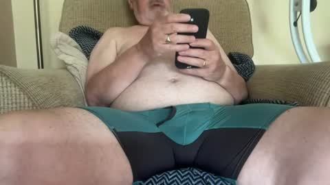 Snapshot of mad4itstill chatting on 06-18-26, 08:58 Ivor online show from 06-18-26, 08:58