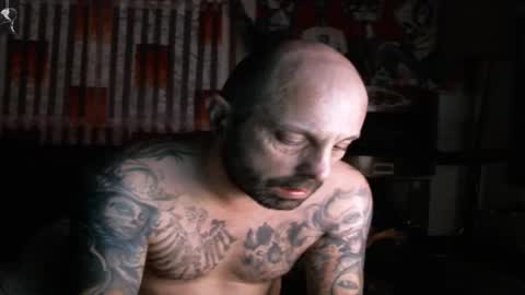 Snapshot of mad_dem0n chatting on 11-12-25, 02:01 Manuel online show from 11-12-25, 02:01