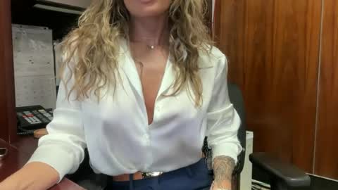 madame_andi online show from 06-17-26, 11:45