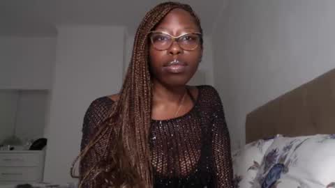 Snapshot of madamindigo chatting on 12-17-24, 02:55 YourMadamIndigo online show from 12-17-24, 02:55