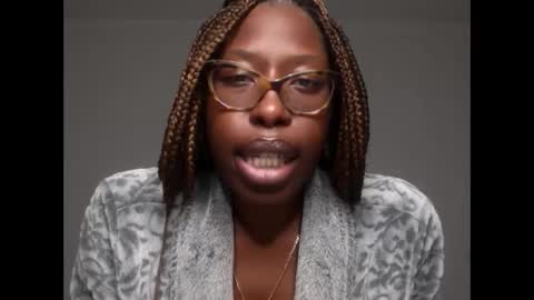 Snapshot of madamindigo chatting on 01-05-25, 06:13 YourMadamIndigo online show from 01-05-25, 06:13