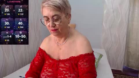 Snapshot of madammargaret chatting on 09-26-25, 08:40 Margaret online show from 09-26-25, 08:40