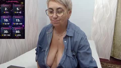 Snapshot of madammargaret chatting on 09-30-25, 05:07 Margaret online show from 09-30-25, 05:07