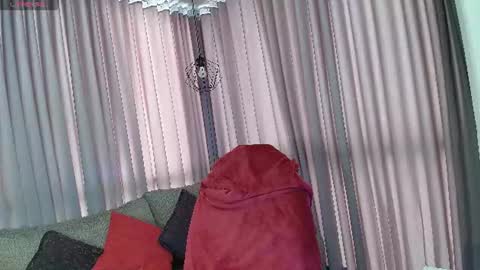 Snapshot of madamme_rachell chatting on 06-12-26, 03:55 Rachell online show from 06-12-26, 03:55