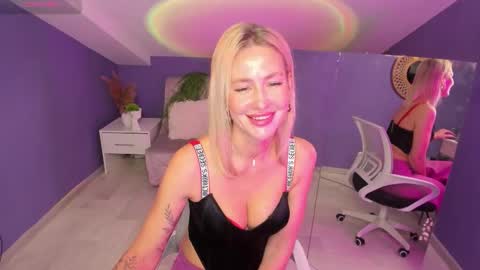 Evelyn online show from 10-09-25, 06:33