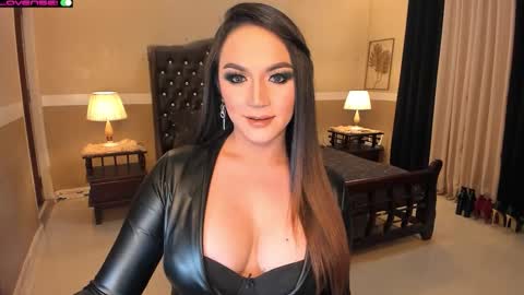 Snapshot of madammistressdominatrixxx chatting on 11-05-25, 10:54 Alison Kloss online show from 11-05-25, 10:54