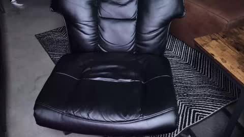 Snapshot of madan_hayes chatting on 02-16-25, 02:53 Madan Hayes online show from 02-16-25, 02:53