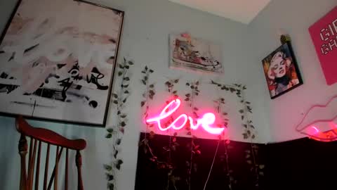 Snapshot of maddi_avalon chatting on 02-24-25, 11:21 Maddi Avalon online show from 02-24-25, 11:21