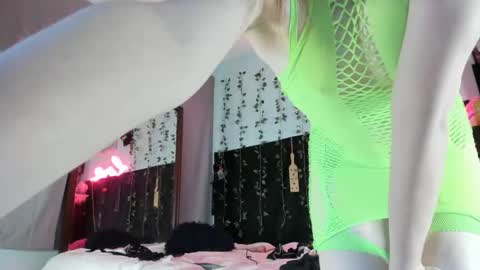 Snapshot of maddi_avalon chatting on 10-20-25, 04:02 Maddi Avalon online show from 10-20-25, 04:02