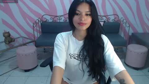 Snapshot of maddie__cute chatting on 09-23-25, 08:23 Maddie Cute online show from 09-23-25, 08:23
