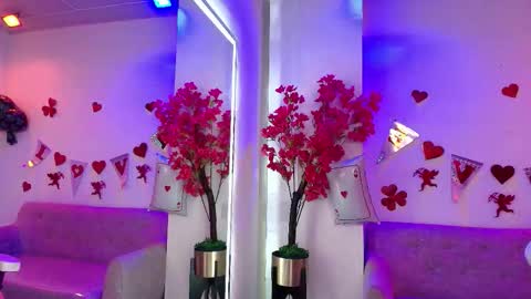 maddie_t18 online show from 02-12-26, 11:49