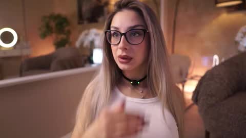 Maddie online show from 03-04-26, 10:10