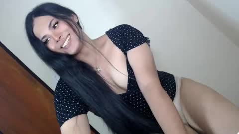 Snapshot of maddiejackson chatting on 11-05-25, 02:00 Im ZY DONT FORGET TO FOLLOW ME - online show from 11-05-25, 02:00