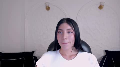 Snapshot of maddisontaylor chatting on 05-27-26, 01:57 Maddison online show from 05-27-26, 01:57