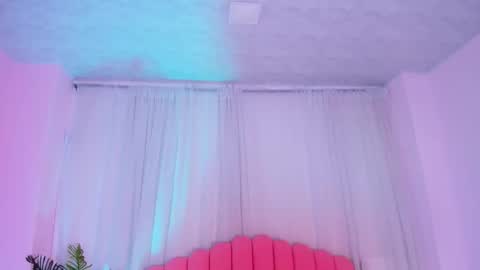 Snapshot of maddy__bigboobs chatting on 11-14-25, 02:43 maddy__bigboobs online show from 11-14-25, 02:43