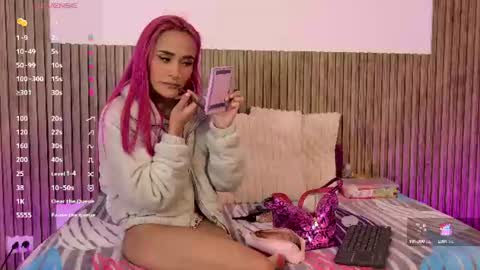 Snapshot of maddy__rose chatting on 06-23-26, 03:15 Maddy online show from 06-23-26, 03:15