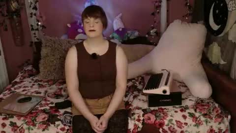 Snapshot of maddy_cat chatting on 07-25-26, 05:21 Maddy Cat online show from 07-25-26, 05:21