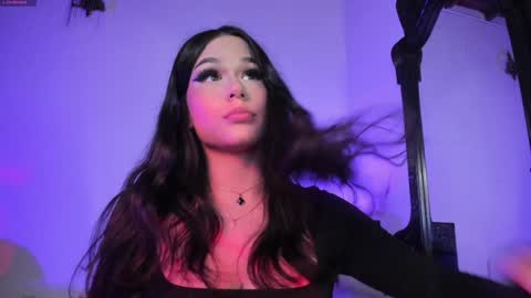 Snapshot of maddy_rios chatting on 12-28-24, 02:43 maddy_rios online show from 12-28-24, 02:43