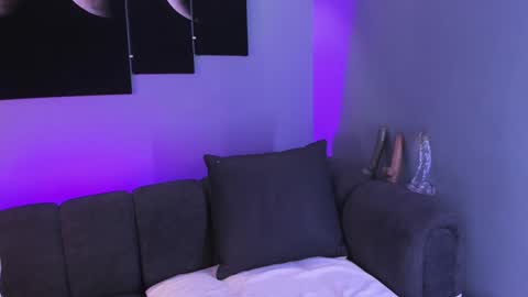 Maddy  online show from 02-05-25, 08:04