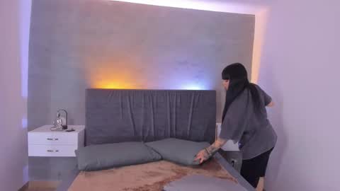 Maddy  online show from 10-10-25, 09:14