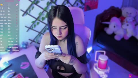 Snapshot of maddyfoox chatting on 01-03-25, 10:51 Maddy Foox online show from 01-03-25, 10:51