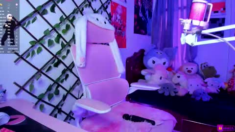 Snapshot of maddyfoox chatting on 03-05-25, 10:21 Maddy Foox online show from 03-05-25, 10:21
