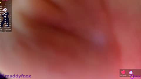 Snapshot of maddyfoox chatting on 03-08-25, 09:40 Maddy Foox online show from 03-08-25, 09:40