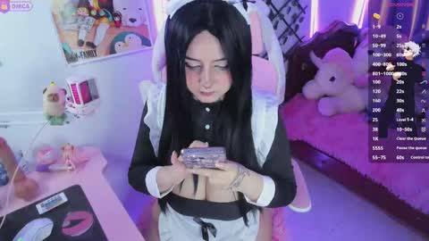 Maddy Foox online show from 11-07-25, 02:17