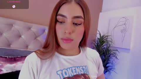 Snapshot of maddylennon chatting on 02-06-25, 02:48 Lina  online show from 02-06-25, 02:48