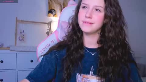 Snapshot of made_by_heaven chatting on 11-29-25, 03:26 Rada online show from 11-29-25, 03:26