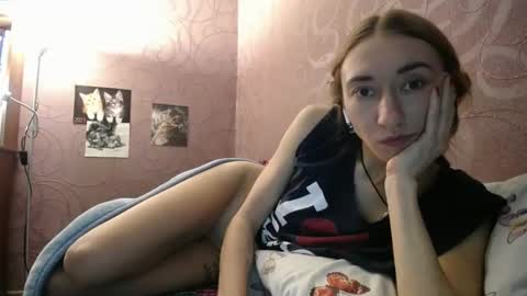 Snapshot of made_x_heaven chatting on 12-03-24, 01:54 Julia online show from 12-03-24, 01:54