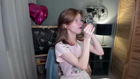 Snapshot of madelaines chatting on 11-12-25, 10:04 madelaines online show from 11-12-25, 10:04