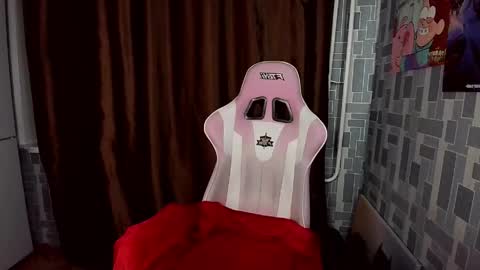madelaines online show from 04-13-26, 05:51