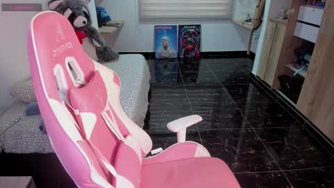 Emily     Only Fans  online show from 02-06-26, 10:24