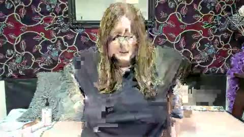 Snapshot of madelinebeau chatting on 04-25-26, 10:40 madelinebeau online show from 04-25-26, 10:40
