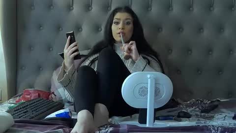 Snapshot of madelynvelure chatting on 11-16-25, 07:25 madelynvelure online show from 11-16-25, 07:25