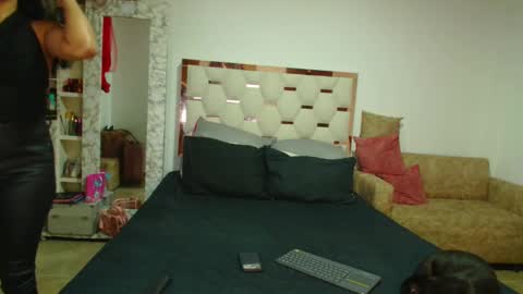 Snapshot of madeyn_roses chatting on 02-01-26, 02:54 madelyn roses online show from 02-01-26, 02:54