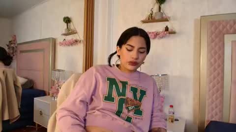 madhison_5 online show from 02-25-26, 12:48