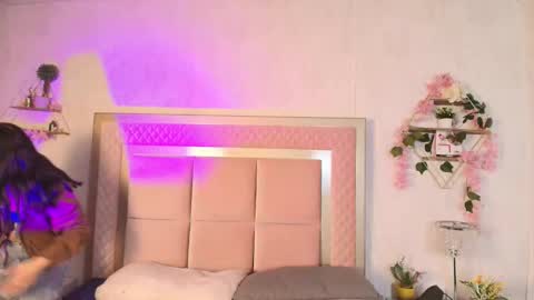 madhison_5 online show from 03-01-26, 12:18