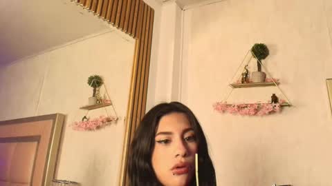 madhison_5 online show from 03-02-26, 12:23