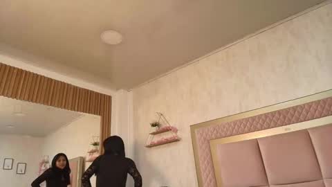 madhison_5 online show from 04-29-26, 11:58