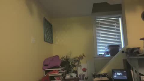 Madie Ray online show from 12-21-25, 07:21