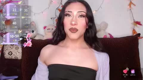 Snapshot of madison__rey chatting on 10-28-25, 10:12 Madison Rey online show from 10-28-25, 10:12