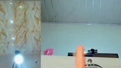 Snapshot of madison_funny chatting on 06-22-26, 06:27 madison_funny online show from 06-22-26, 06:27