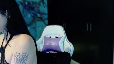 Snapshot of madison_jacksonn chatting on 11-15-25, 09:54 madison_jacksonn online show from 11-15-25, 09:54