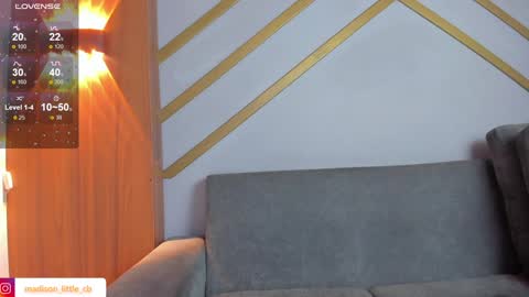 Snapshot of madison_little chatting on 12-10-24, 03:55 Melissa 700 1400 -5 online show from 12-10-24, 03:55