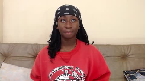 Snapshot of madison_mooney chatting on 12-13-24, 12:28 Madison online show from 12-13-24, 12:28